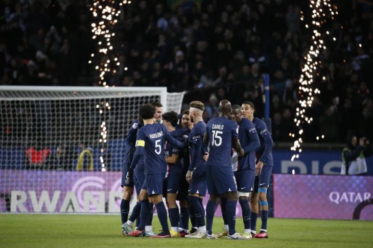 عودة نيمار.. باريس سان جيرمان يهزم جيونبوك بثلاثية وديًا